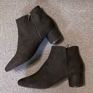 Women’s Justfab black booties